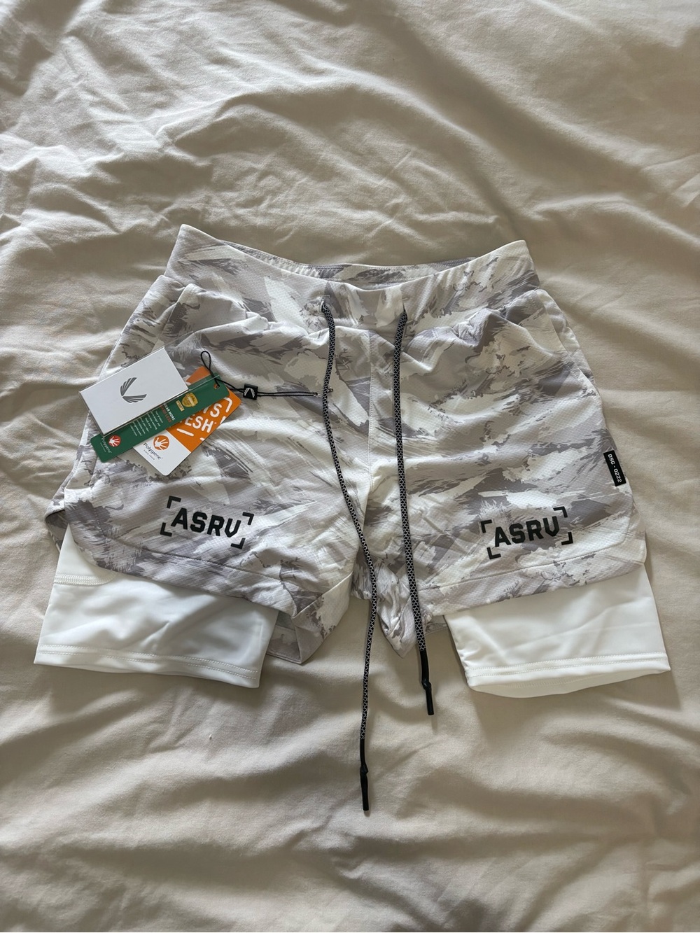 ASRV DSG 0222 SHORTS - SMALL - NWT